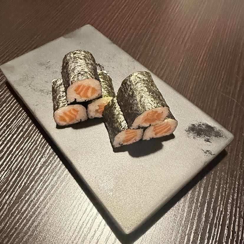 4.Classic Roll — Salmon